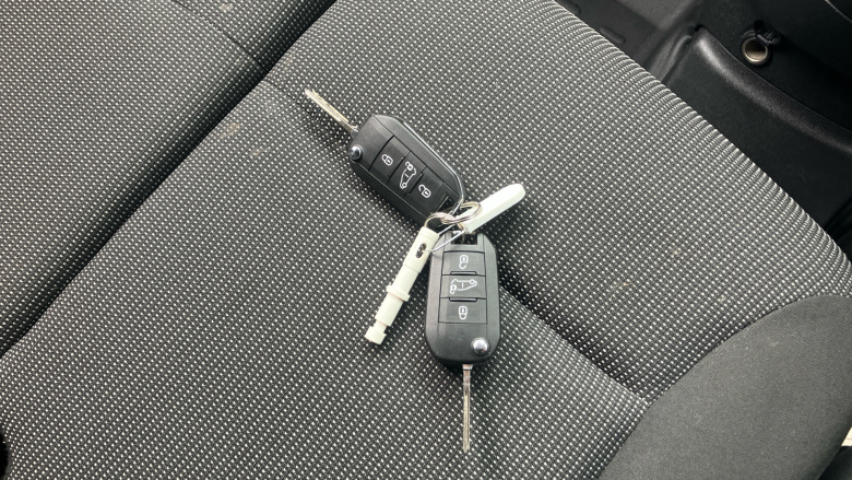 Peugeot Partner Standard Diesel 1.5 BlueHDi 100 Asphalt Van